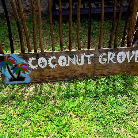 Hotel Coconut Grove - Midigama East Exterior foto