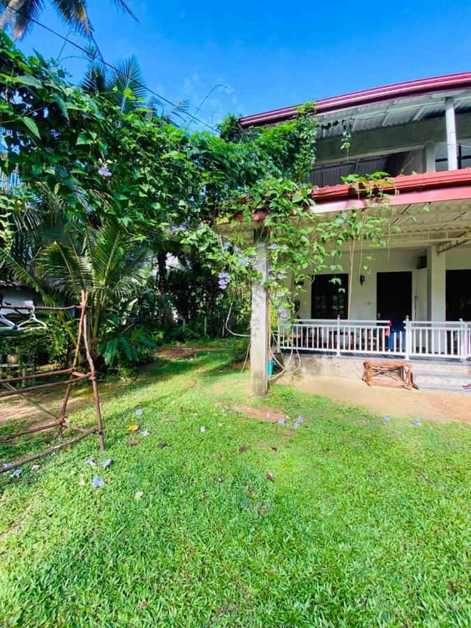 Hotel Coconut Grove - Midigama East Exterior foto